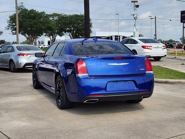 2019 Chrysler 300 Touring