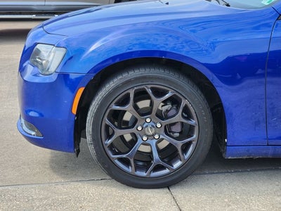 2019 Chrysler 300 Touring