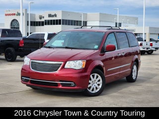 2016 Chrysler Town &amp; Country Touring