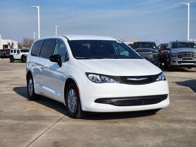 2026 Chrysler Voyager LX