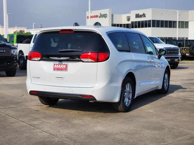 2026 Chrysler Voyager LX