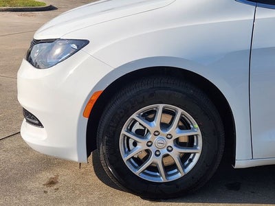 2026 Chrysler Voyager LX