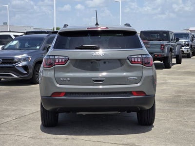 2023 Jeep Compass Latitude Lux