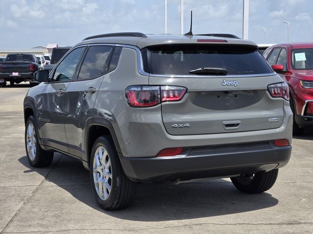 2023 Jeep Compass Latitude Lux