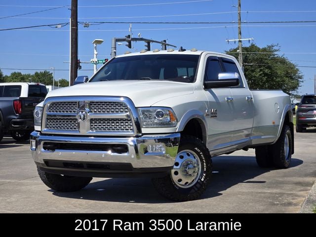 2017 RAM 3500 Laramie 4X4 Crew Cab LWB's photo