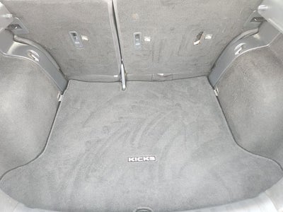 2022 Nissan Kicks SV