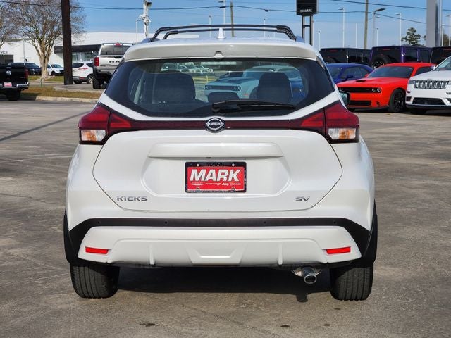 2022 Nissan Kicks SV