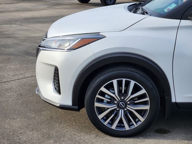 2022 Nissan Kicks SV