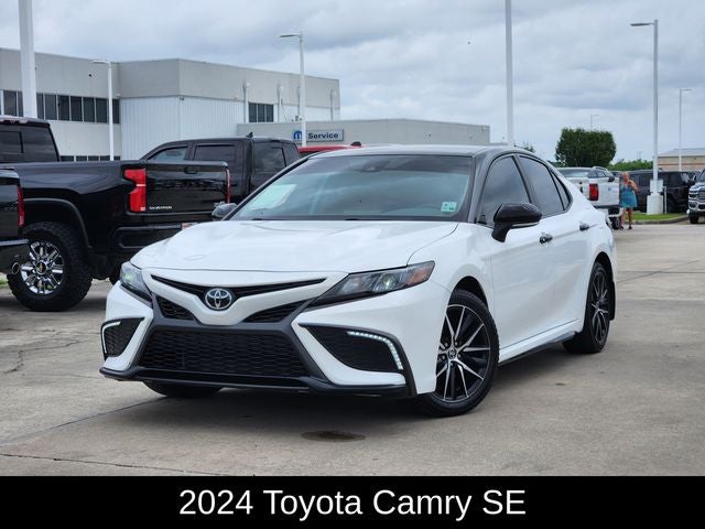 2024 Toyota Camry SE