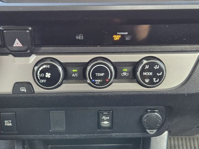 2017 Toyota Tacoma SR