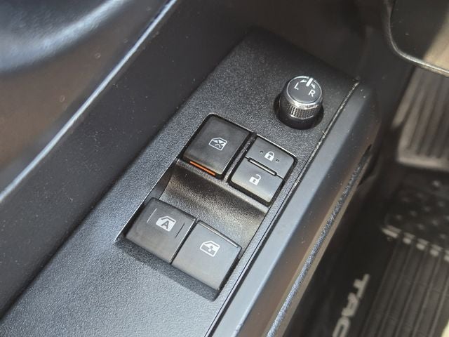 2017 Toyota Tacoma SR