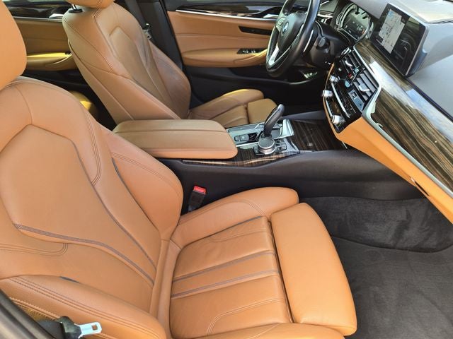 2018 BMW 5 Series 540i