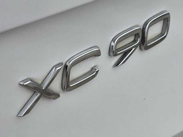 2022 Volvo XC90 T5 Momentum