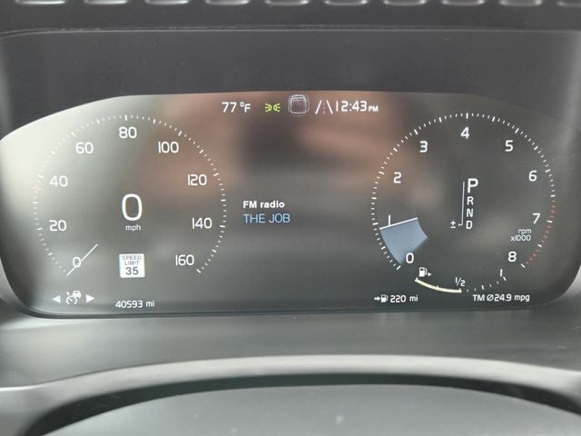2022 Volvo XC90 T5 Momentum