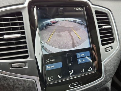 2022 Volvo XC90 T5 Momentum