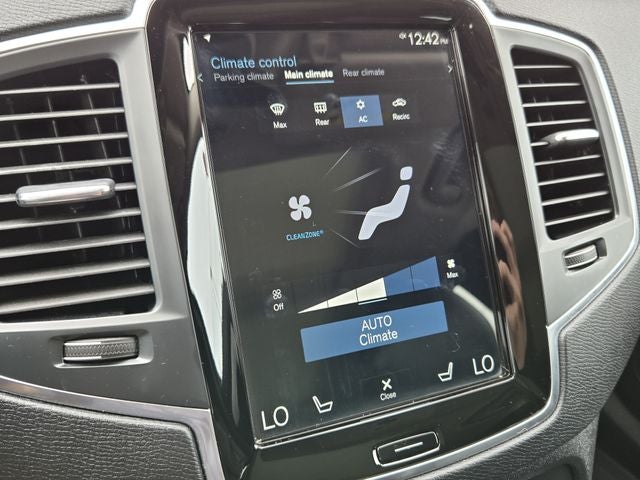2022 Volvo XC90 T5 Momentum