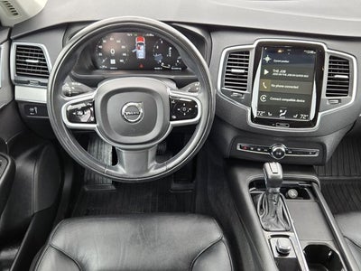 2022 Volvo XC90 T5 Momentum
