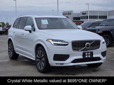 2022 Volvo XC90 T5 Momentum