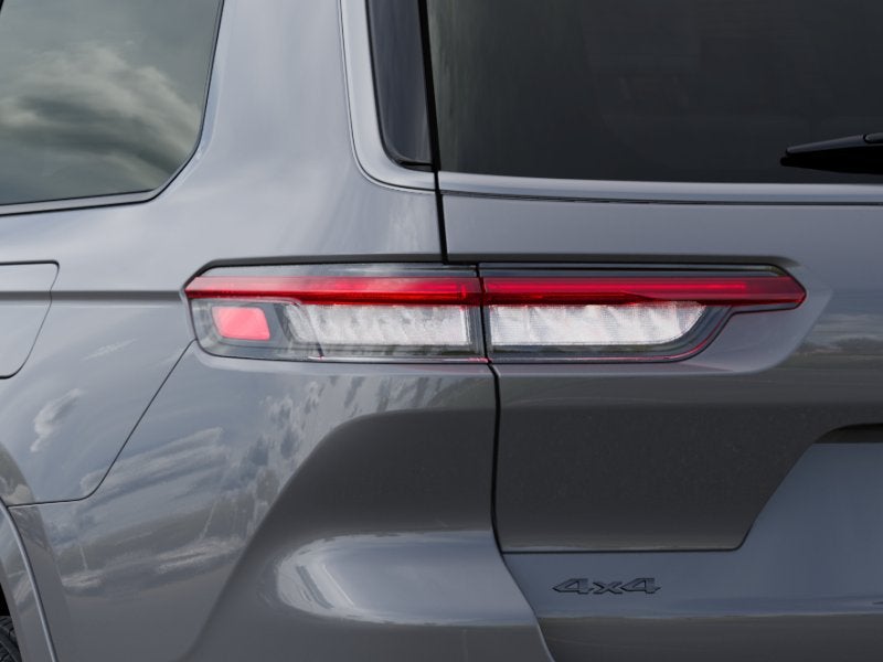 2027 Jeep Grand Cherokee Limited Reserve
