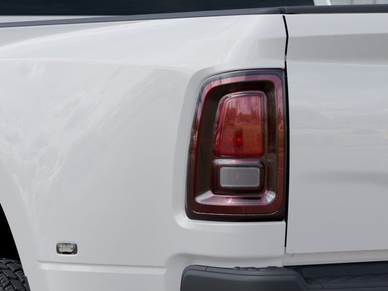 2027 RAM 3500 RAM 3500 TRADESMAN CREW CAB 4X4 8' BOX