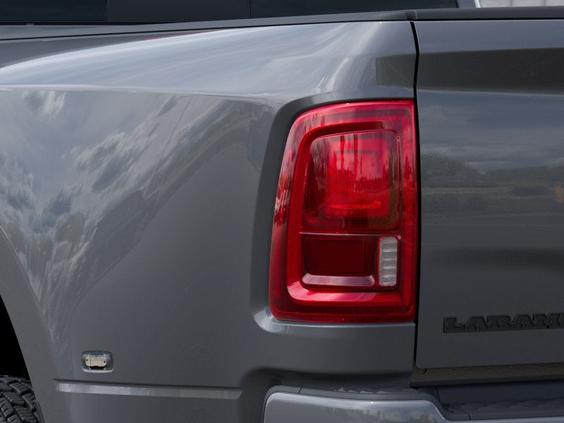 2027 RAM 3500 RAM 3500 LARAMIE CREW CAB 4X4 8' BOX