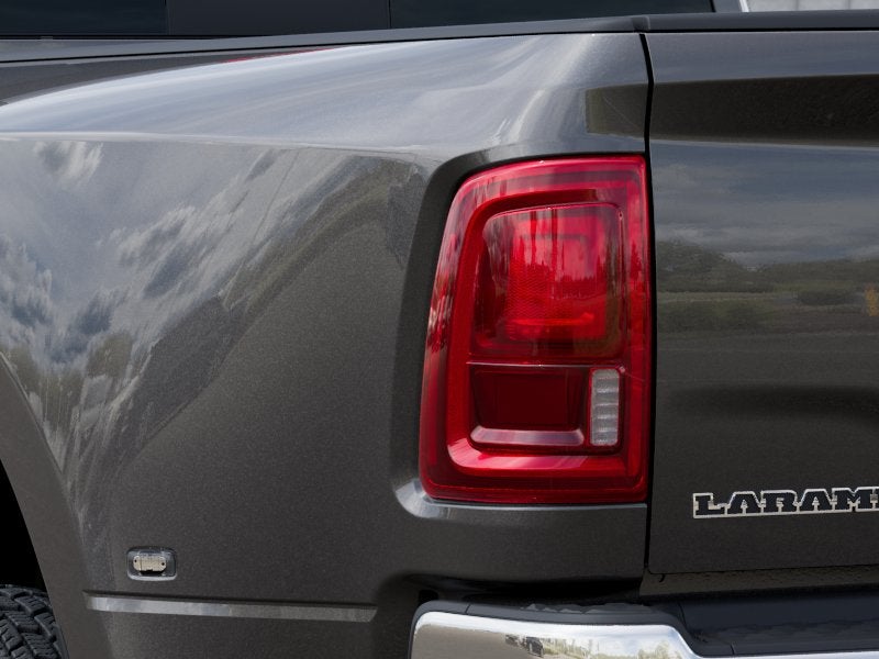 2027 RAM 3500 RAM 3500 LARAMIE CREW CAB 4X4 8' BOX