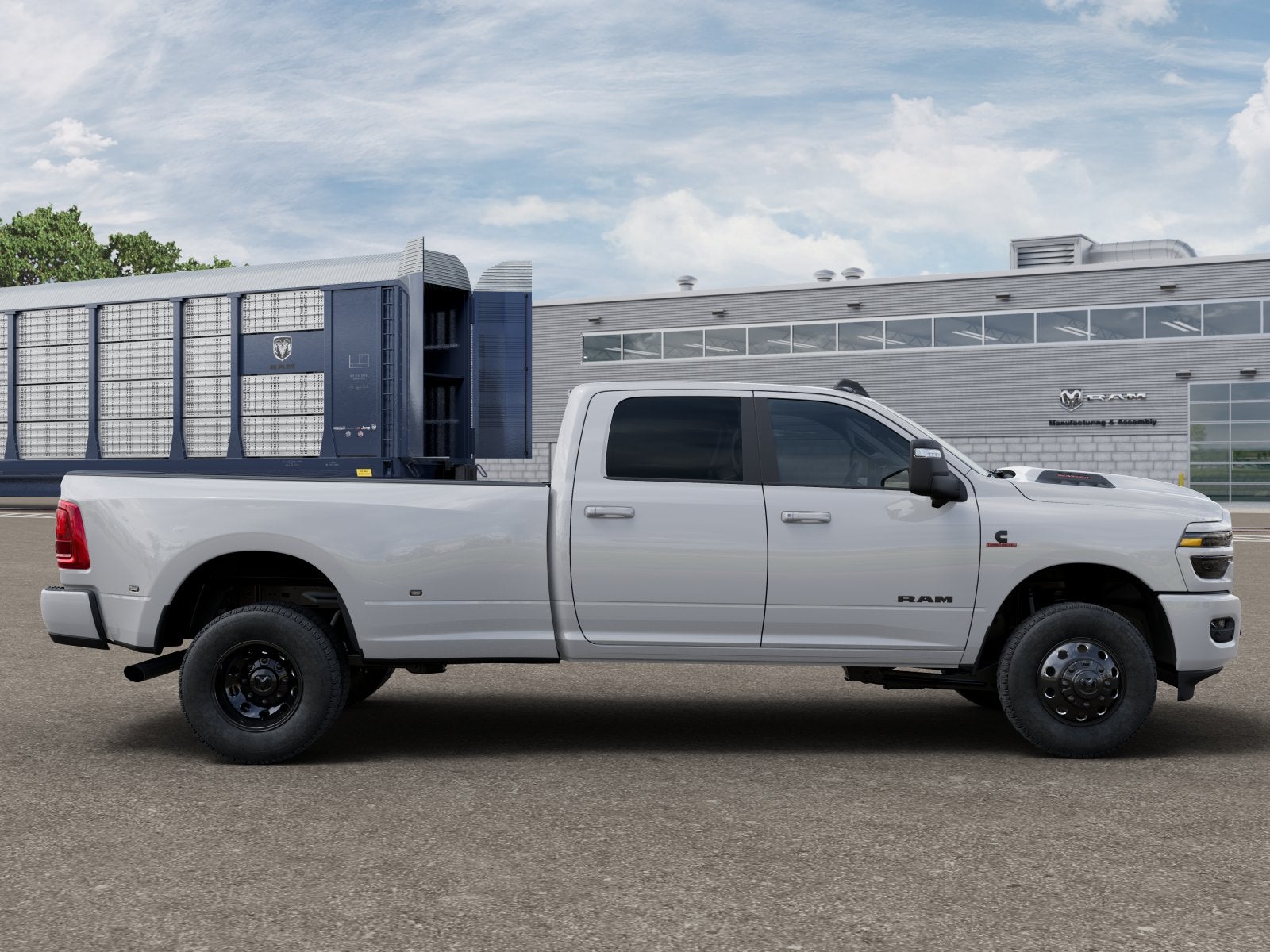 2026 RAM 3500 RAM 3500 LARAMIE CREW CAB 4X4 8' BOX