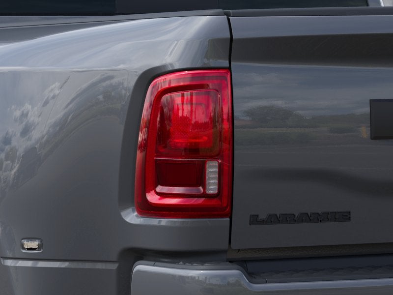 2027 RAM 3500 RAM 3500 LARAMIE MEGA CAB 4X4 6'4' BOX