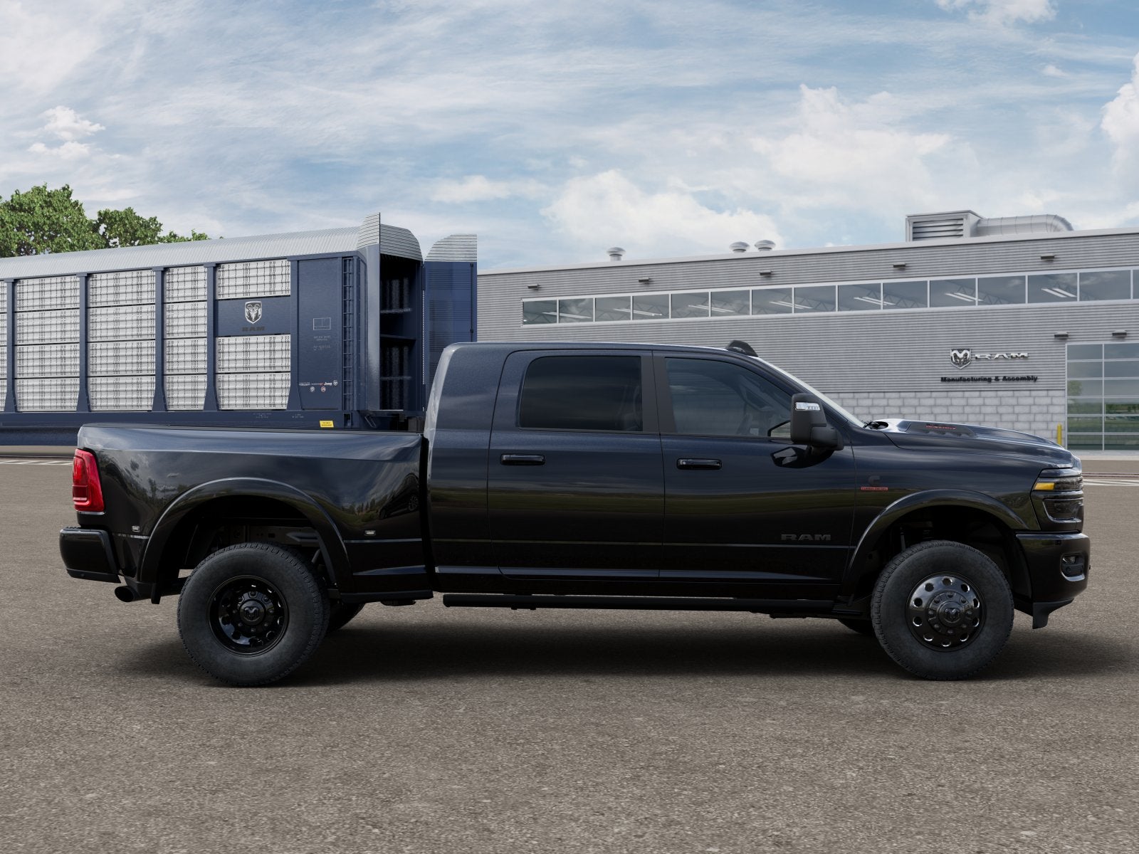 2026 RAM 3500 RAM 3500 LIMITED MEGA CAB 4X4 6'4' BOX