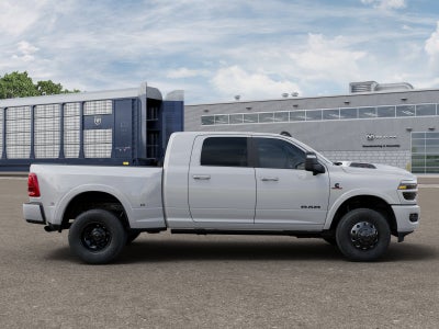 2026 RAM 3500 RAM 3500 LIMITED MEGA CAB 4X4 6'4' BOX